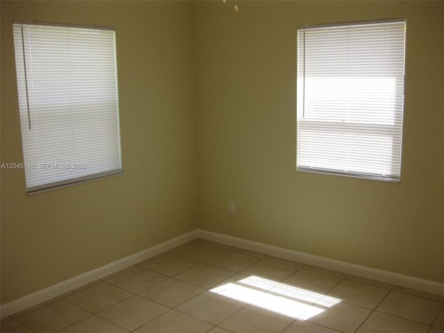 1520 NE 14th St, Homestead, FL 33033
