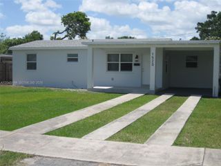 1520 NE 14th St, Homestead, FL 33033