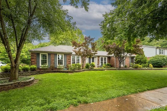 233 Portico Drive, Chesterfield, MO 63017