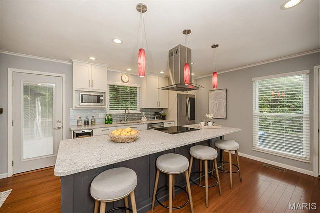 233 Portico Drive, Chesterfield, MO 63017