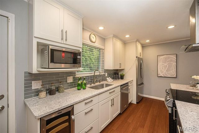 233 Portico Drive, Chesterfield, MO 63017