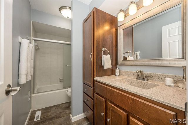 233 Portico Drive, Chesterfield, MO 63017