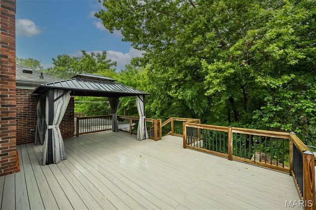 233 Portico Drive, Chesterfield, MO 63017
