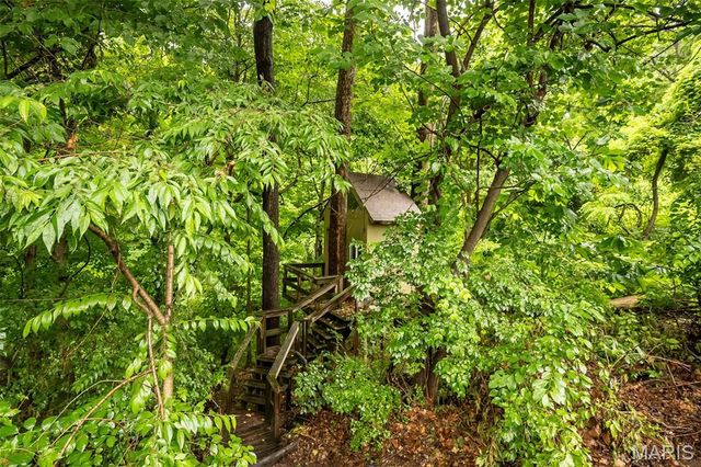 233 Portico Drive, Chesterfield, MO 63017