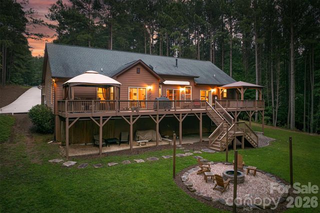 2079 Dockside Place, Connelly Springs, NC 28612