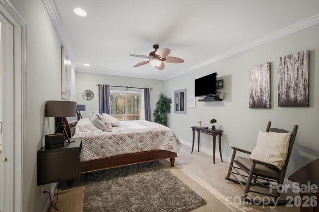 2079 Dockside Place, Connelly Springs, NC 28612