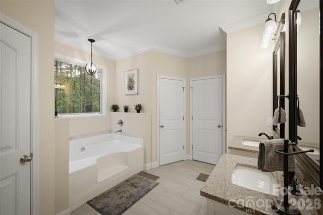 2079 Dockside Place, Connelly Springs, NC 28612
