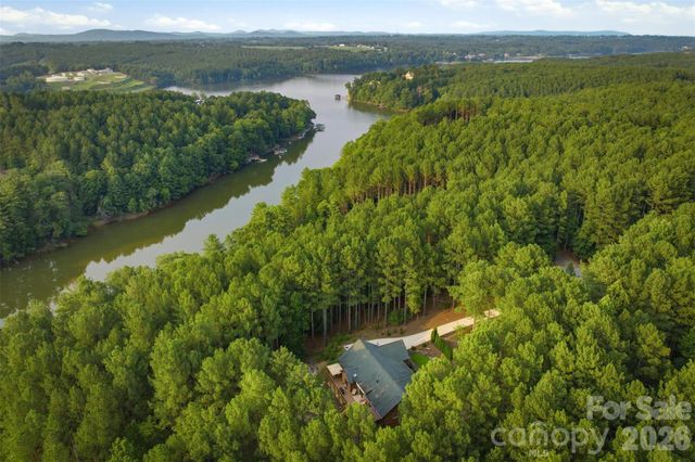 2079 Dockside Place, Connelly Springs, NC 28612