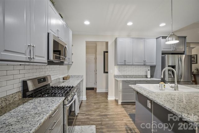 2079 Dockside Place, Connelly Springs, NC 28612