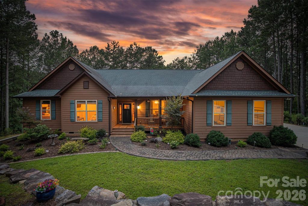 2079 Dockside Place, Connelly Springs, NC 28612