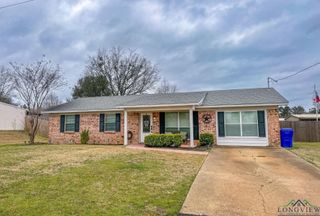 708 W Frazior Street, Linden, TX 75563