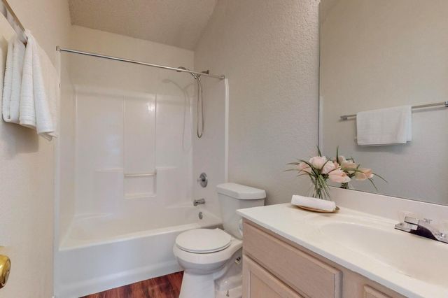 801 Gillon Drive, Arlington, TX 76001