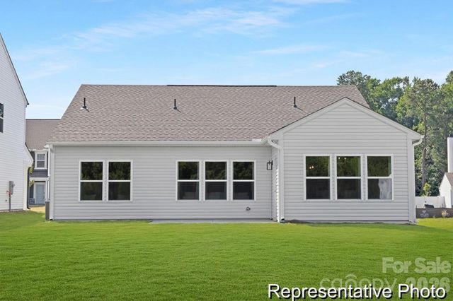 1518 Autumn Banks Way 111, High Shoals, NC 28077