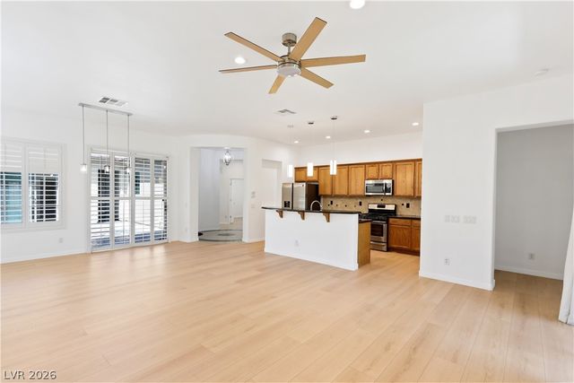 27 GLADEWATER Drive, Henderson, NV 89052