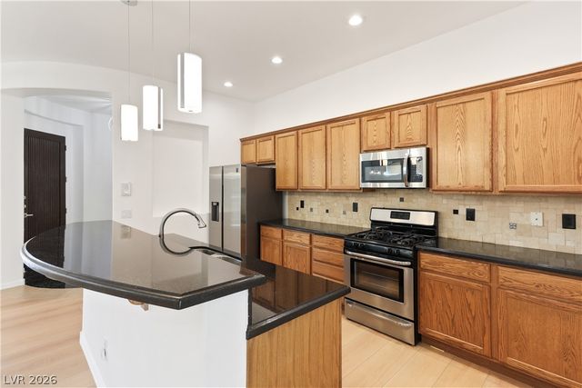 27 GLADEWATER Drive, Henderson, NV 89052