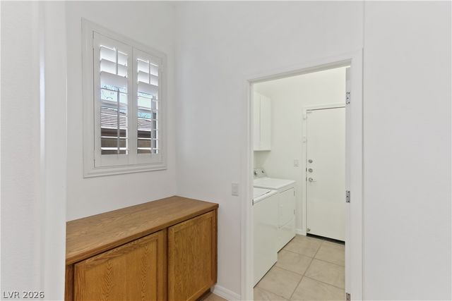 27 GLADEWATER Drive, Henderson, NV 89052