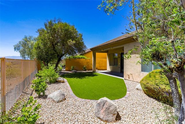 27 GLADEWATER Drive, Henderson, NV 89052