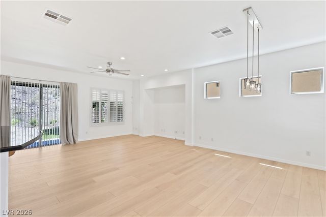 27 GLADEWATER Drive, Henderson, NV 89052