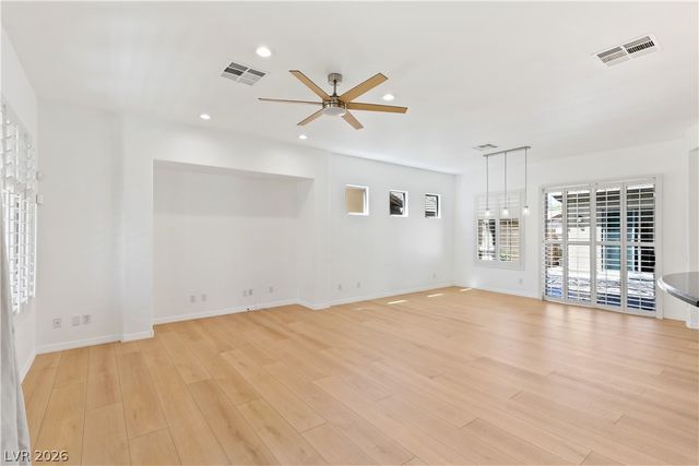 27 GLADEWATER Drive, Henderson, NV 89052