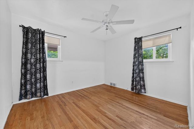 8847 Woodbine, Redford, MI 48239