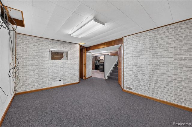 8847 Woodbine, Redford, MI 48239