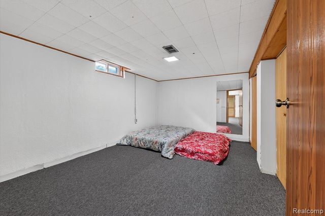 8847 Woodbine, Redford, MI 48239