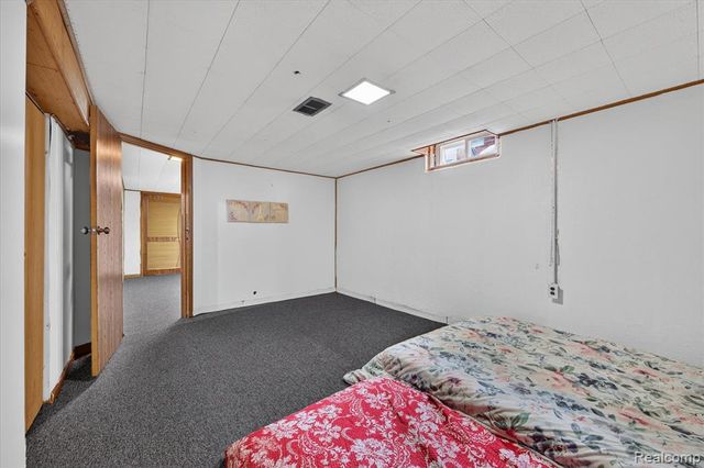 8847 Woodbine, Redford, MI 48239