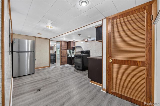 8847 Woodbine, Redford, MI 48239