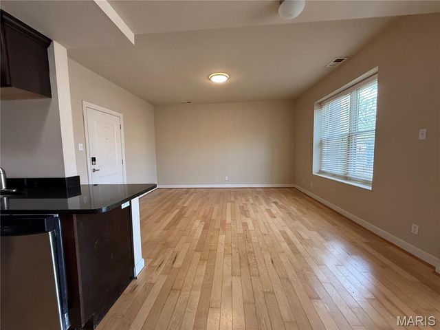 5621 Pershing Avenue 13, St Louis, MO 63112