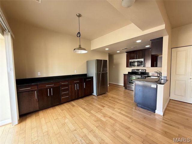 5621 Pershing Avenue 13, St Louis, MO 63112