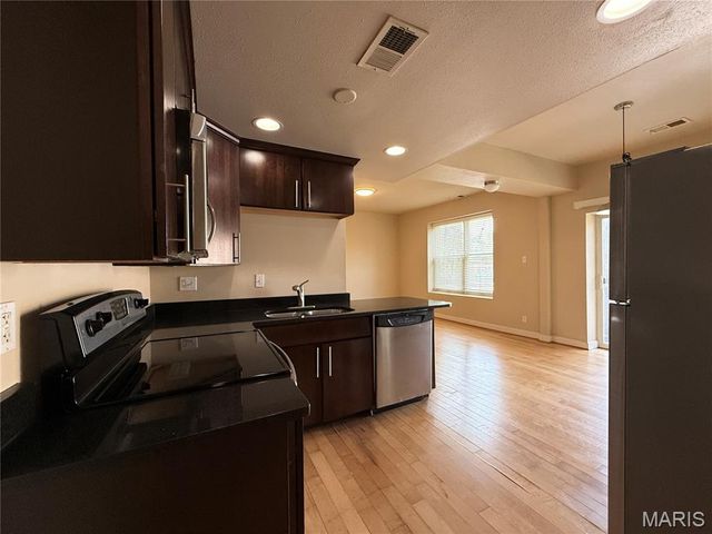 5621 Pershing Avenue 13, St Louis, MO 63112