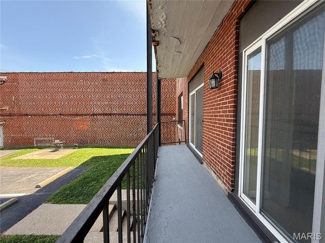 5621 Pershing Avenue 13, St Louis, MO 63112