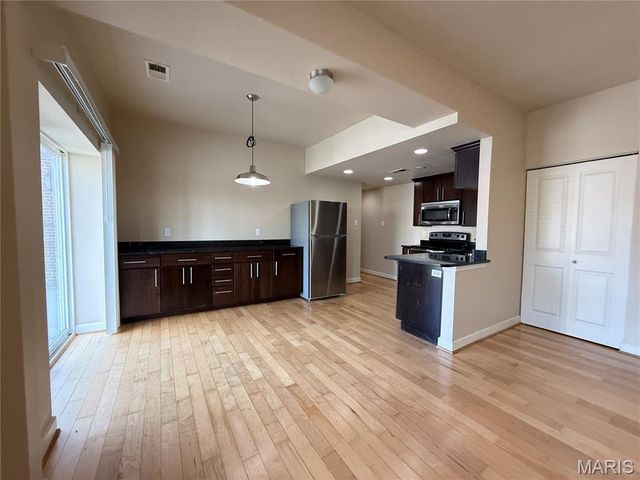 5621 Pershing Avenue 13, St Louis, MO 63112