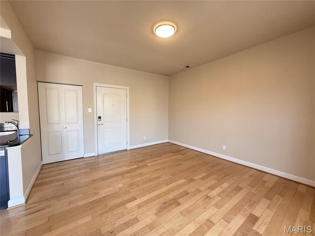 5621 Pershing Avenue 13, St Louis, MO 63112