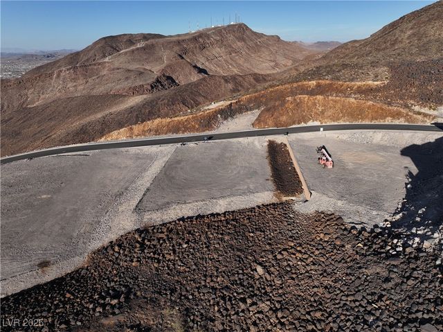 555 Grand Rim Drive, Henderson, NV 89012