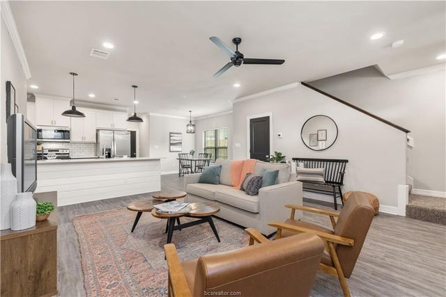 713 Turner Street B, College Station, TX 77840