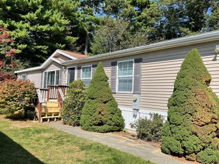 22 Medallion Road, Holbrook, MA 02343