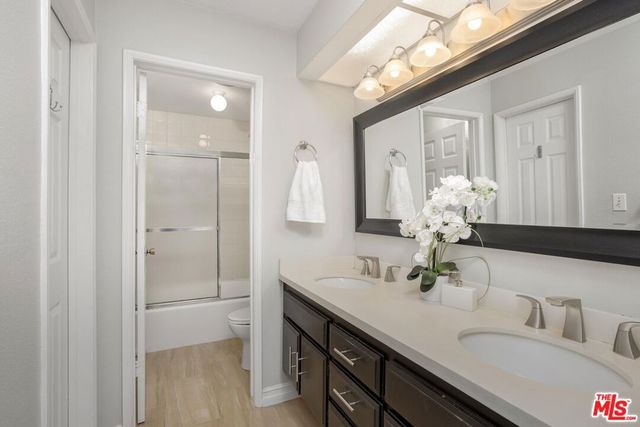 15231 Magnolia Boulevard 114, Sherman Oaks, CA 91403