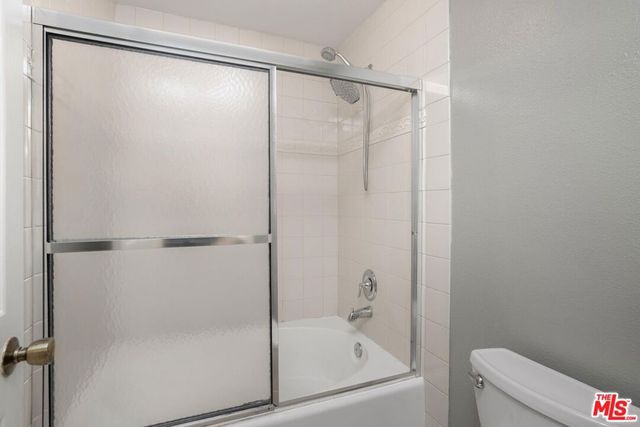 15231 Magnolia Boulevard 114, Sherman Oaks, CA 91403