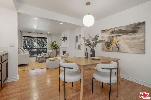 15231 Magnolia Boulevard 114, Sherman Oaks, CA 91403