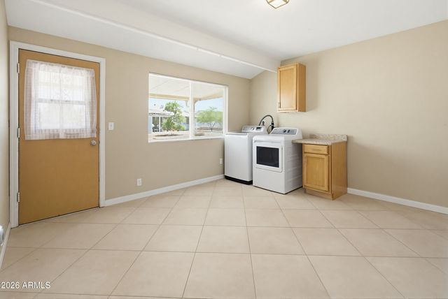 11002 W CONNECTICUT Avenue, Sun City, AZ 85351