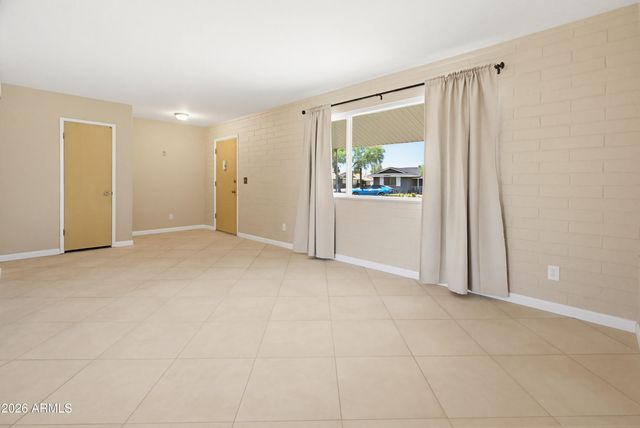 11002 W CONNECTICUT Avenue, Sun City, AZ 85351