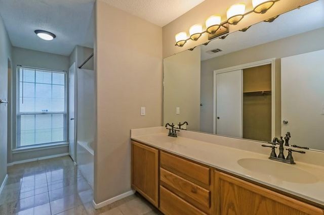 6333 La Mesa ST, Leander, TX 78645
