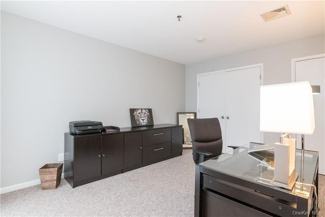100 Chatterton Avenue 4, White Plains, NY 10606
