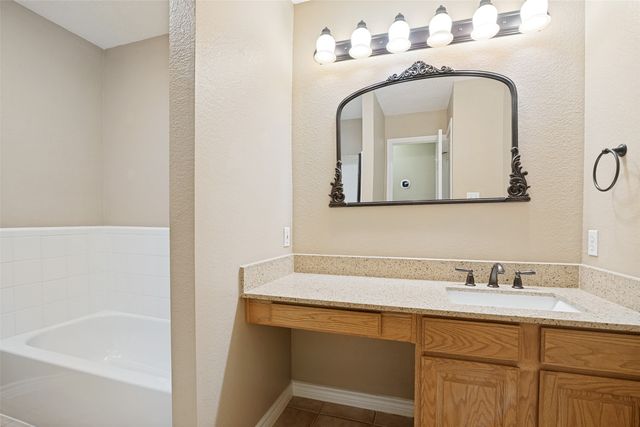 6630 Meadow Ridge Circle, Nevada, TX 75173