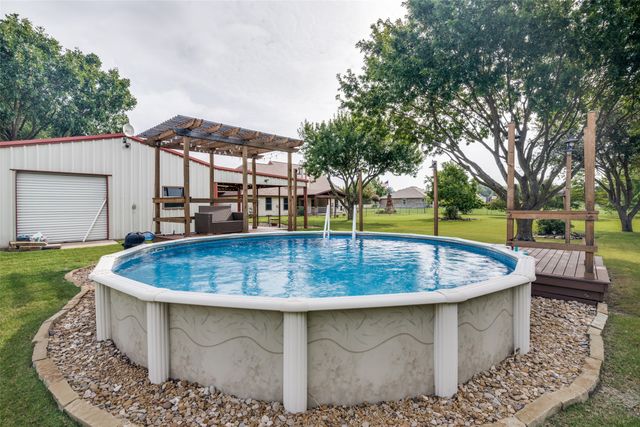 6630 Meadow Ridge Circle, Nevada, TX 75173