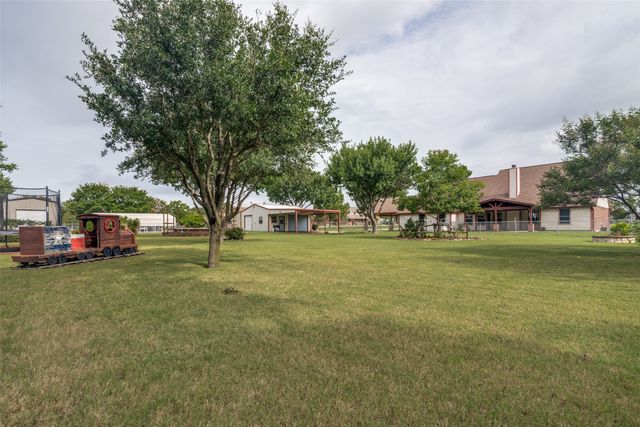 6630 Meadow Ridge Circle, Nevada, TX 75173