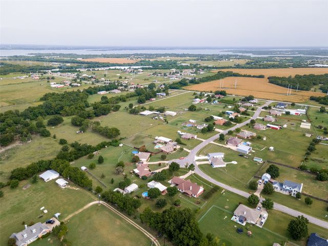 6630 Meadow Ridge Circle, Nevada, TX 75173