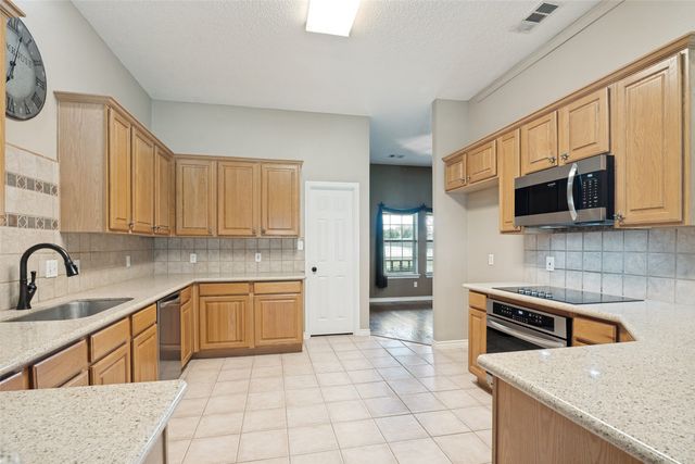6630 Meadow Ridge Circle, Nevada, TX 75173