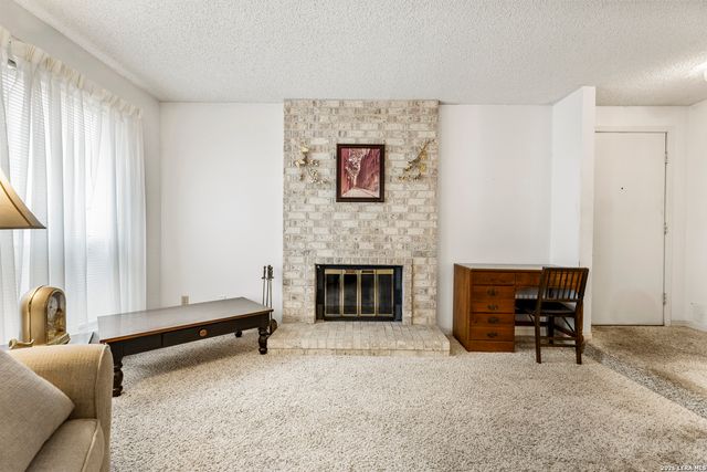 11843 Braesview Apt 913, San Antonio, TX 78213